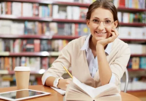 Biblioteca Tavernes de la Valldigna 8